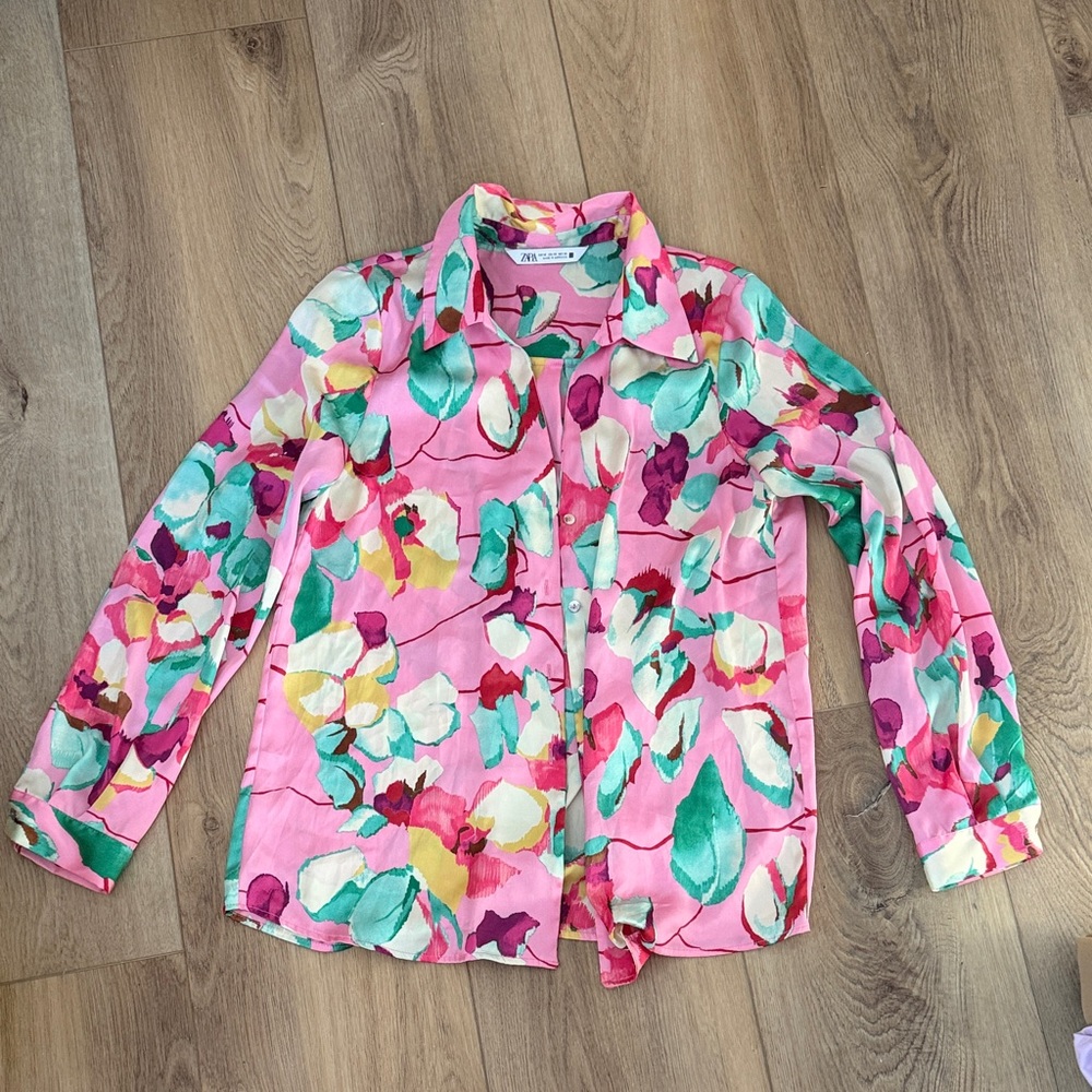 Zara Pink Floral Button-Up Shirt